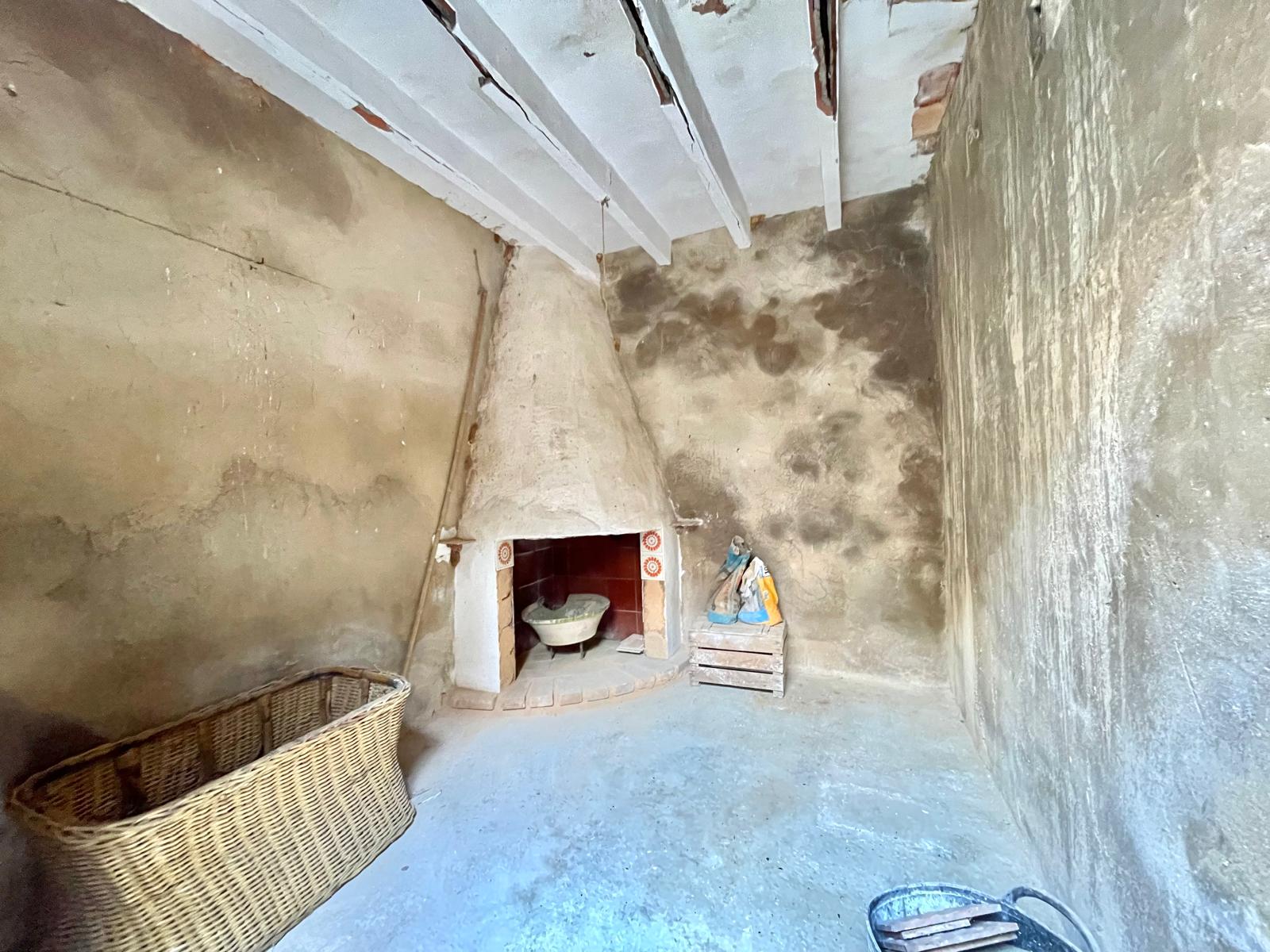 2-1LU3WOD - Authentic Village House with Building License and Approved Project for Sale in Jesús Pobre