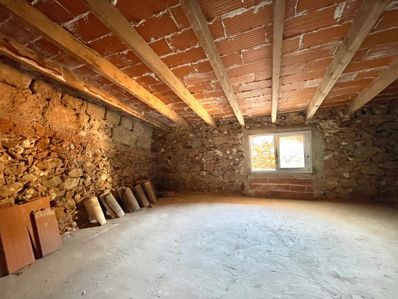2-1LU3WOD - Authentic Village House with Building License and Approved Project for Sale in Jesús Pobre