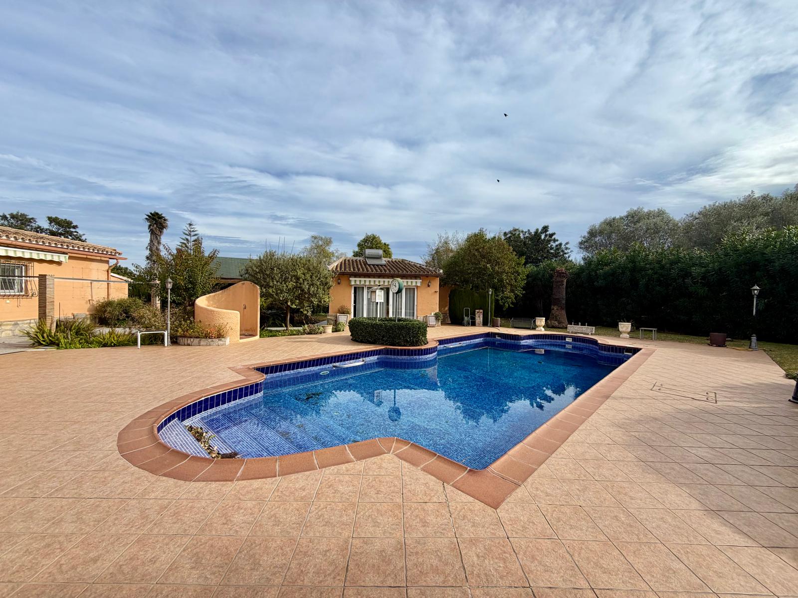 2-LQU0WV - Dream Villa for Sale, in the Heart of Nature with Guest Apartment
