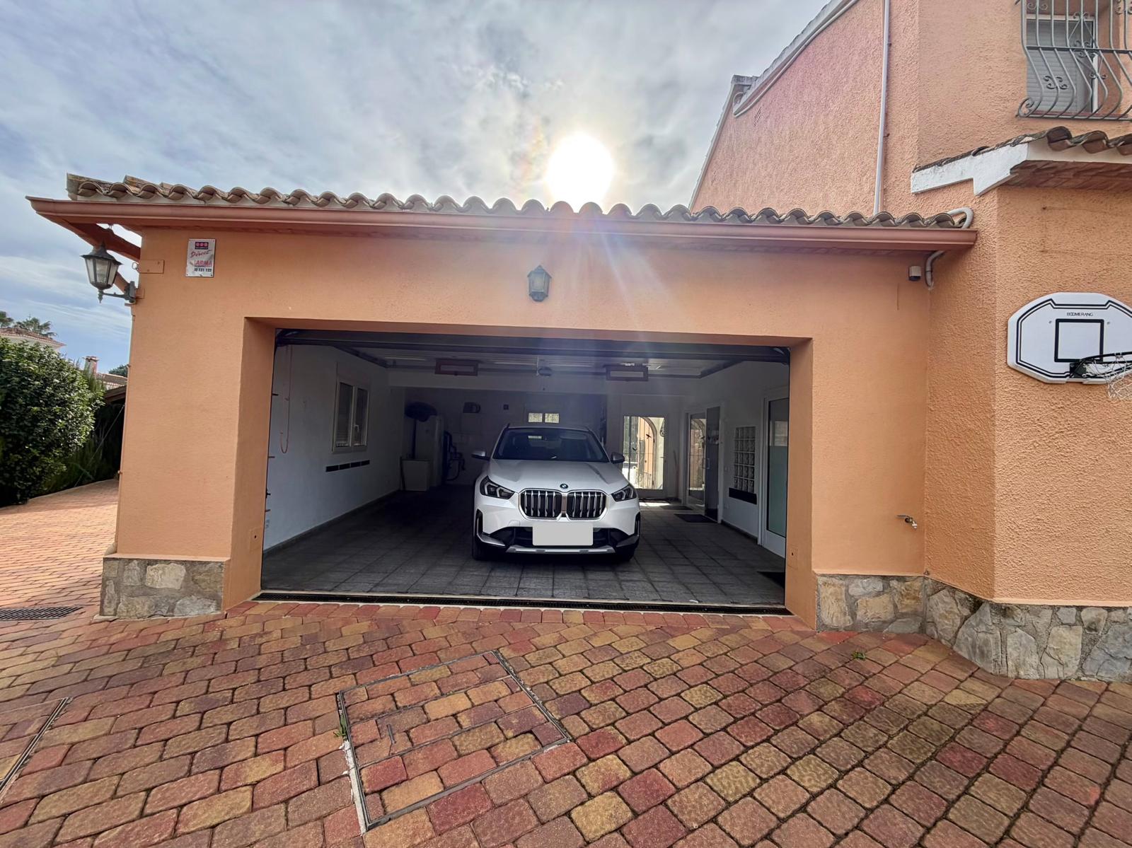 2-LQU0WV - Dream Villa for Sale, in the Heart of Nature with Guest Apartment