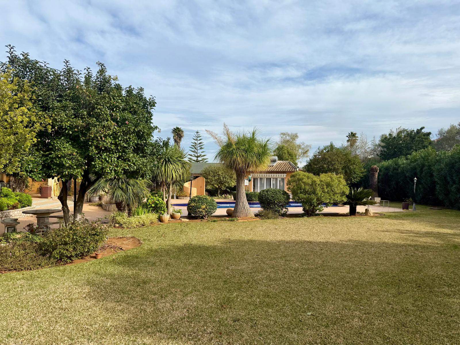 2-LQU0WV - Dream Villa for Sale, in the Heart of Nature with Guest Apartment