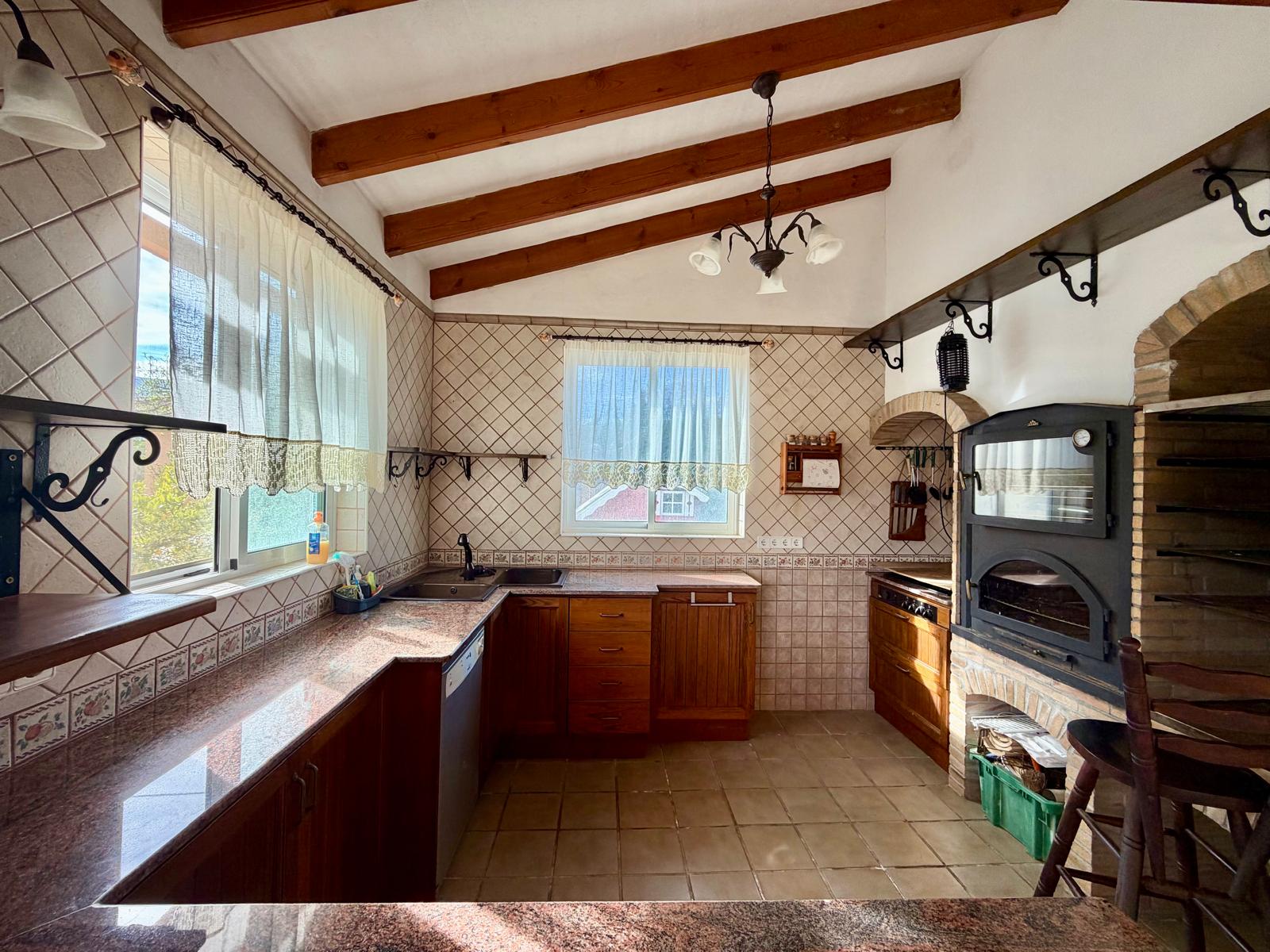 2-LQU0WV - Dream Villa for Sale, in the Heart of Nature with Guest Apartment