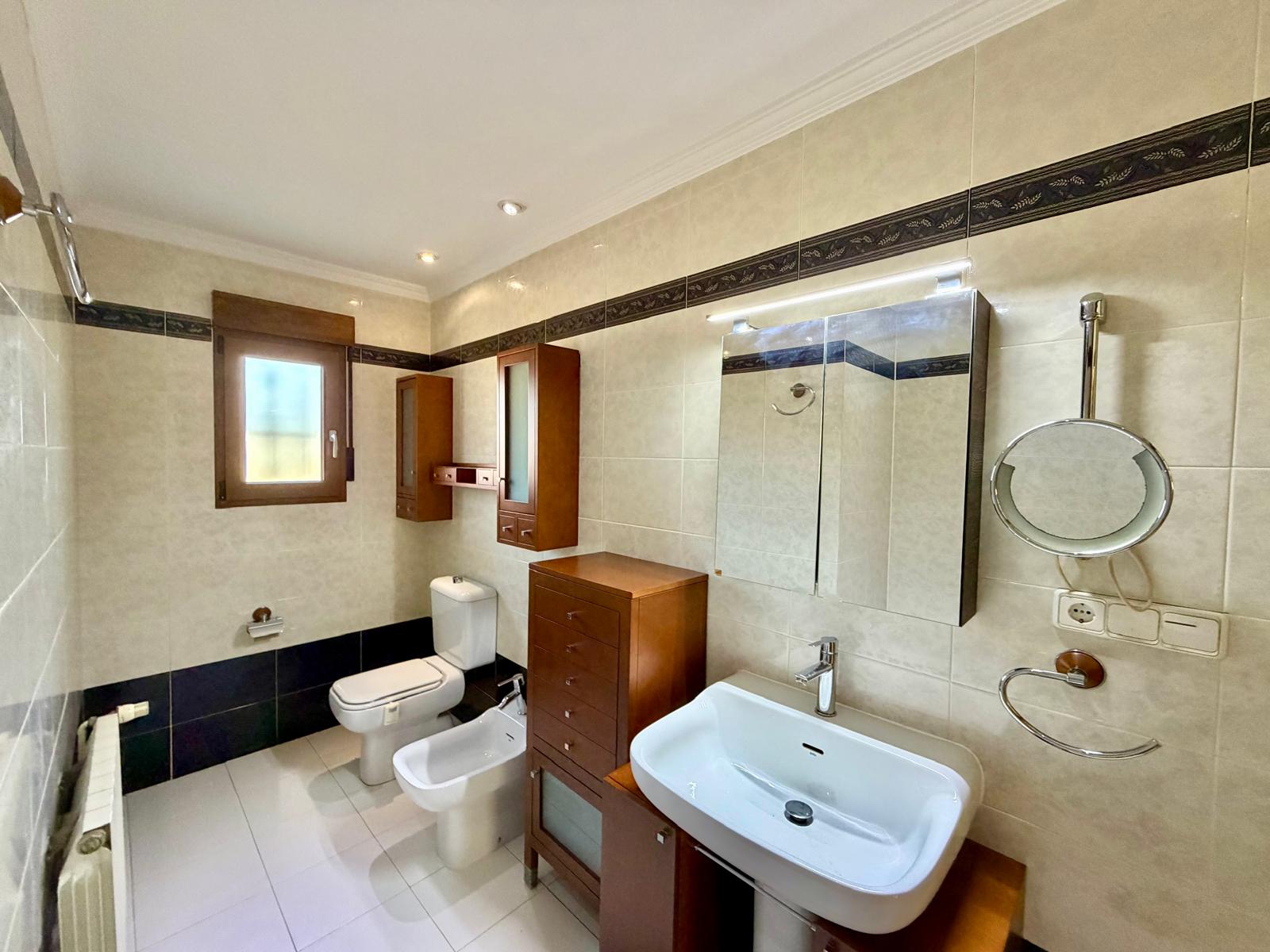 2-LQU0WV - Dream Villa for Sale, in the Heart of Nature with Guest Apartment