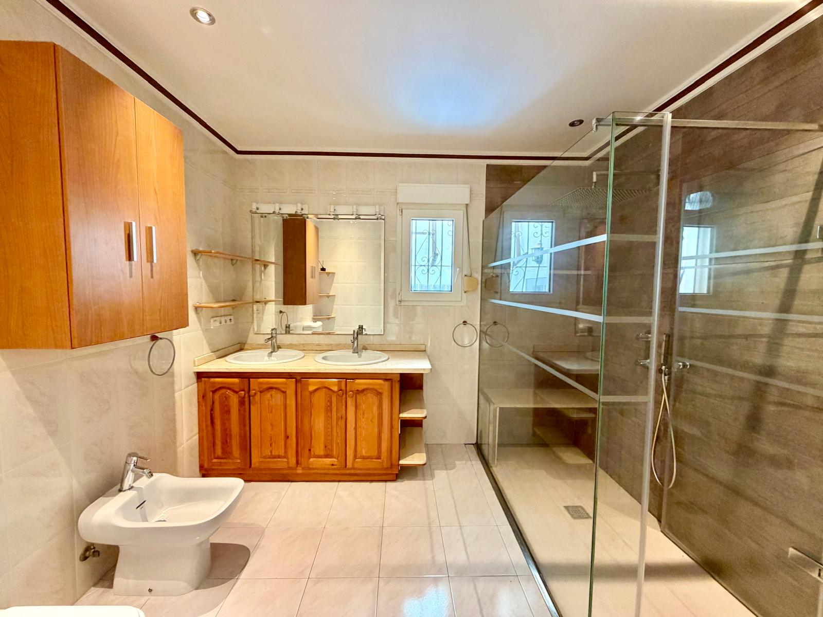 2-LQU0WV - Dream Villa for Sale, in the Heart of Nature with Guest Apartment