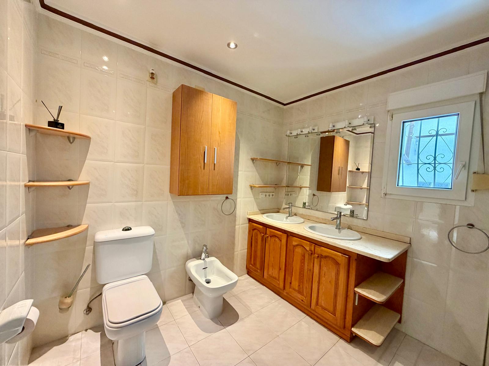 2-LQU0WV - Dream Villa for Sale, in the Heart of Nature with Guest Apartment