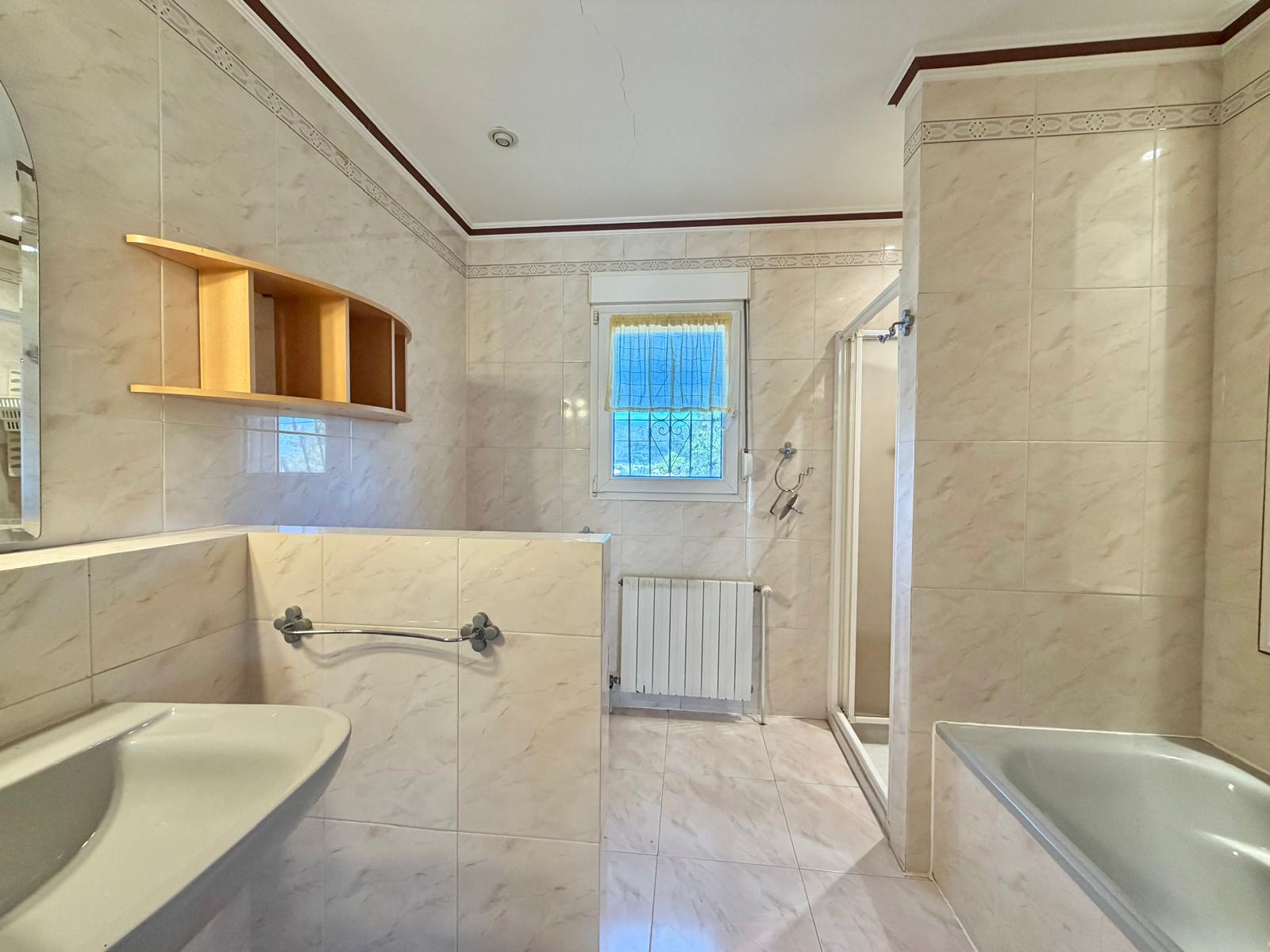 2-LQU0WV - Dream Villa for Sale, in the Heart of Nature with Guest Apartment