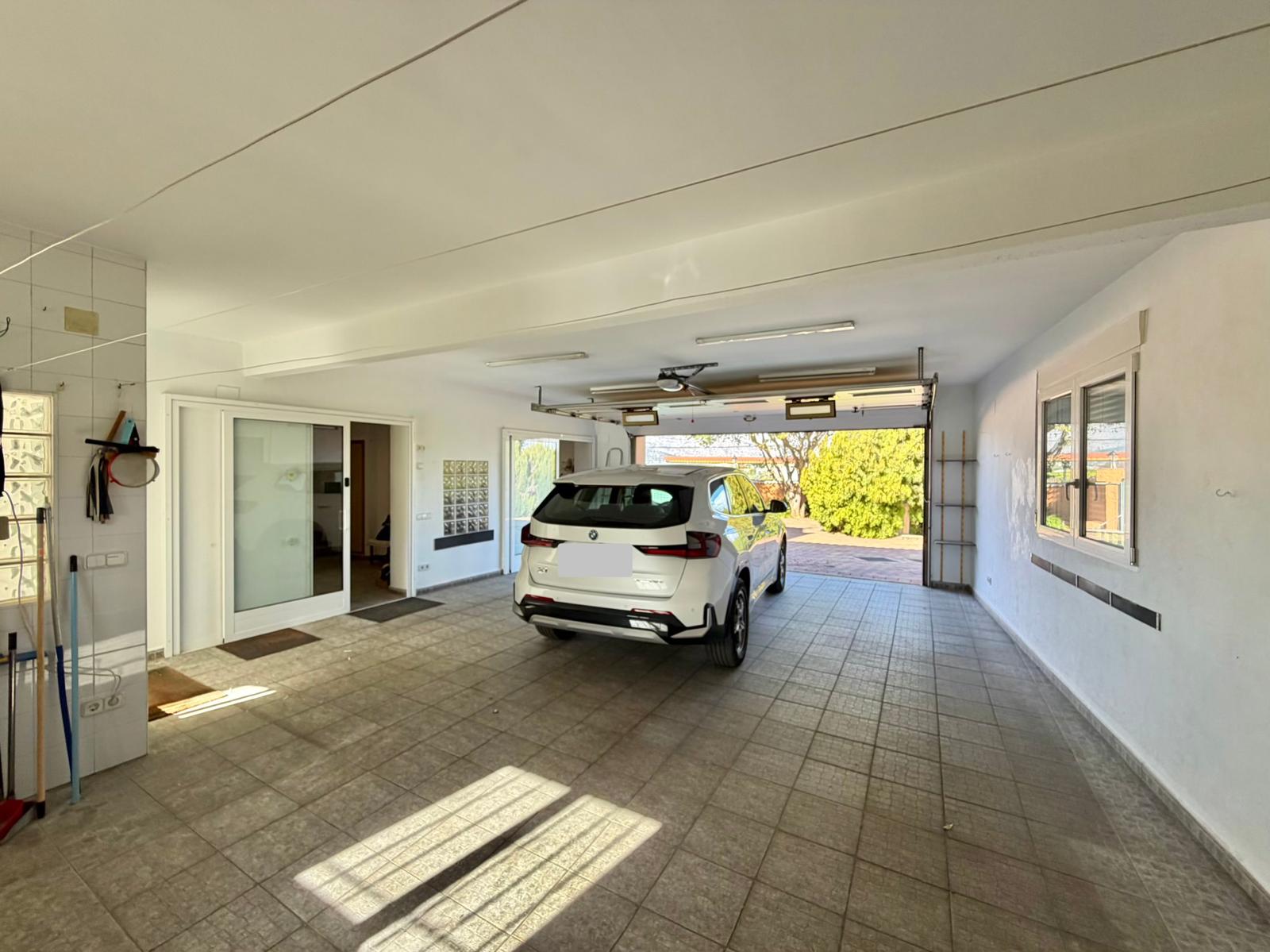 2-LQU0WV - Dream Villa for Sale, in the Heart of Nature with Guest Apartment