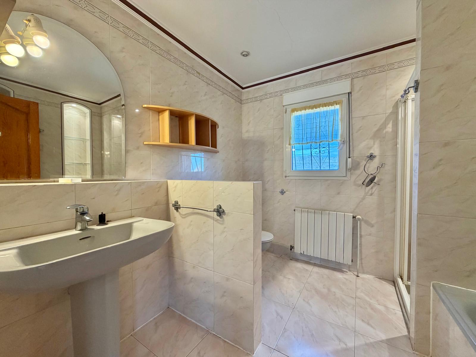 2-LQU0WV - Dream Villa for Sale, in the Heart of Nature with Guest Apartment