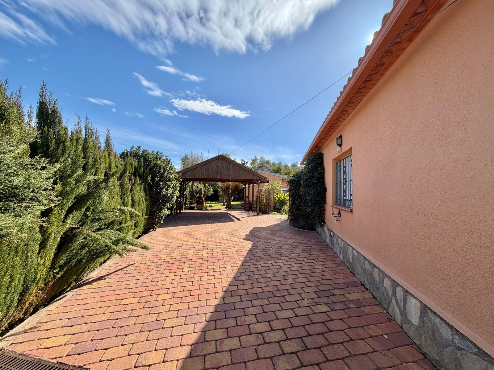 2-LQU0WV - Dream Villa for Sale, in the Heart of Nature with Guest Apartment