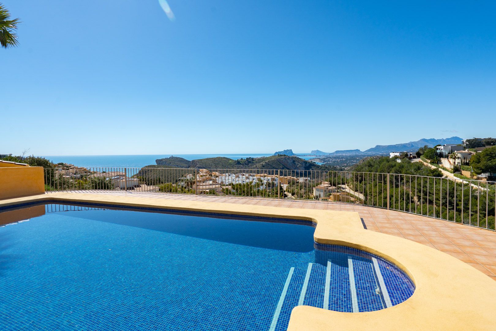 Hermosa villa con vistas panorámicas al mar en venta en cumbres del sol, Benitachell - 5