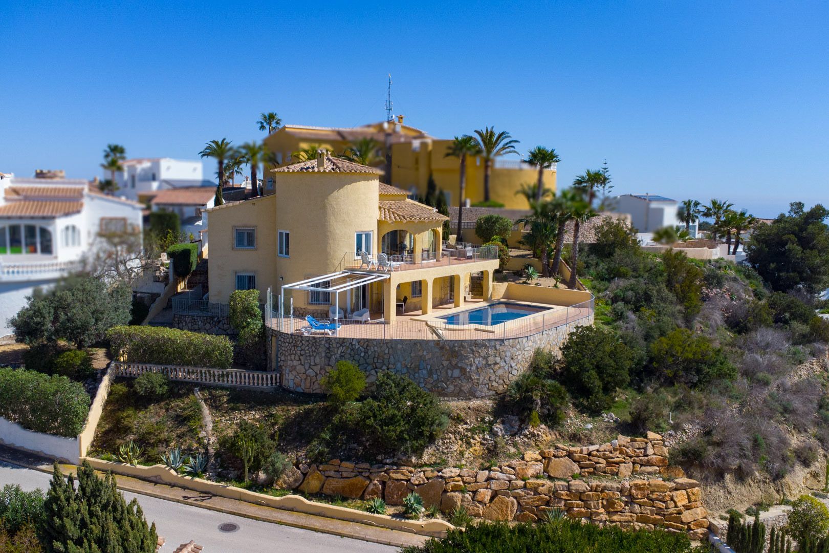 Hermosa villa con vistas panorámicas al mar en venta en cumbres del sol, Benitachell - 3