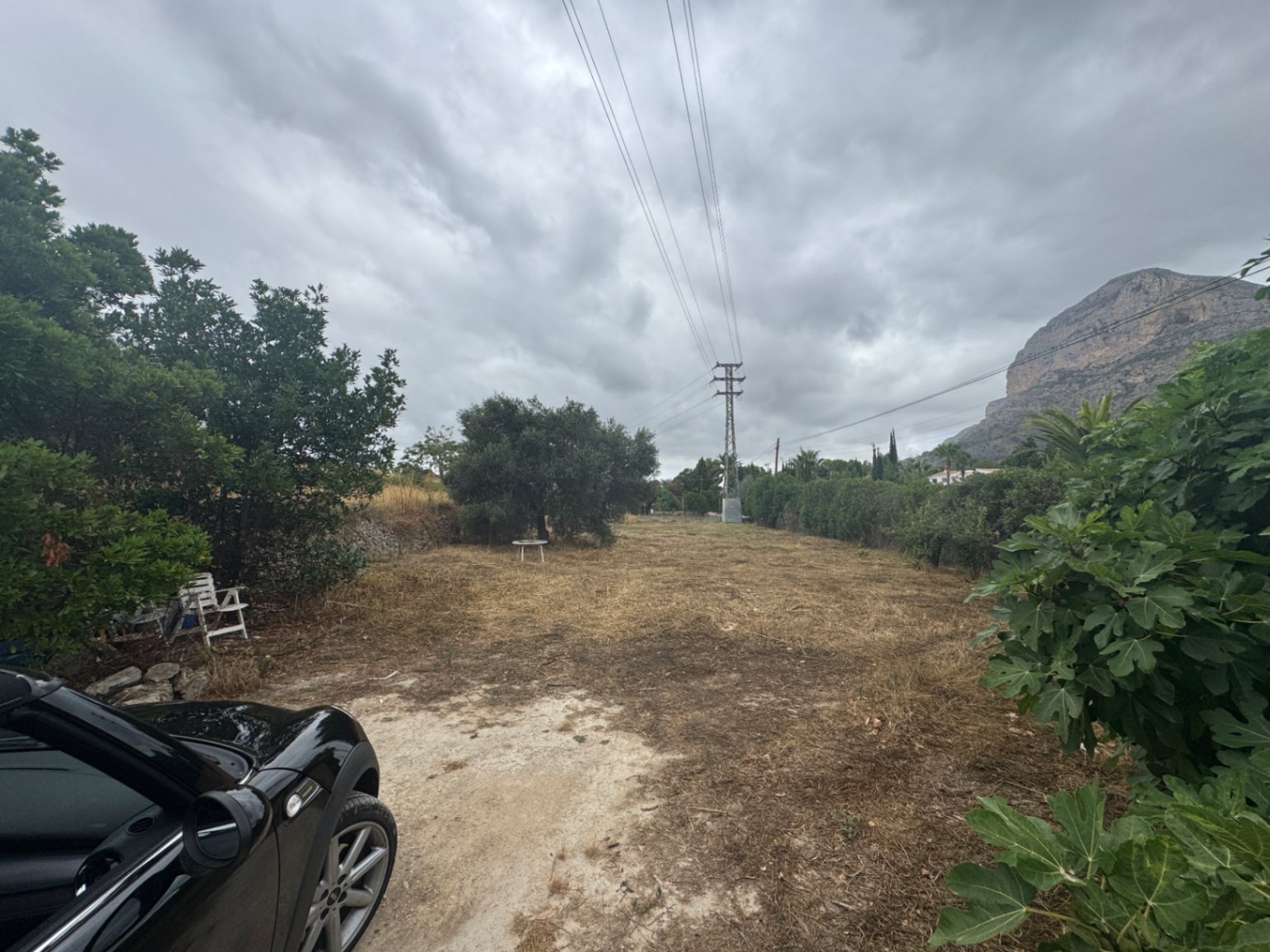 Parcela exclusiva en Montgó Castellans con vistas panorámicas y gran privacidad - 2