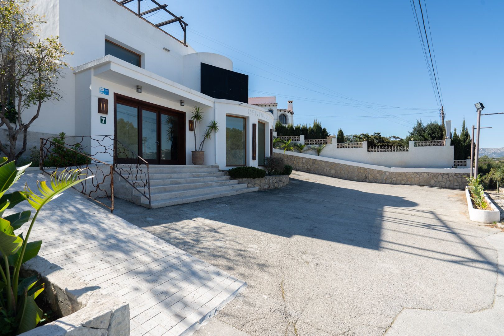 Exclusivo local comercial con vivienda en una ubicación estratégica entre Moraira y Benissa - 4