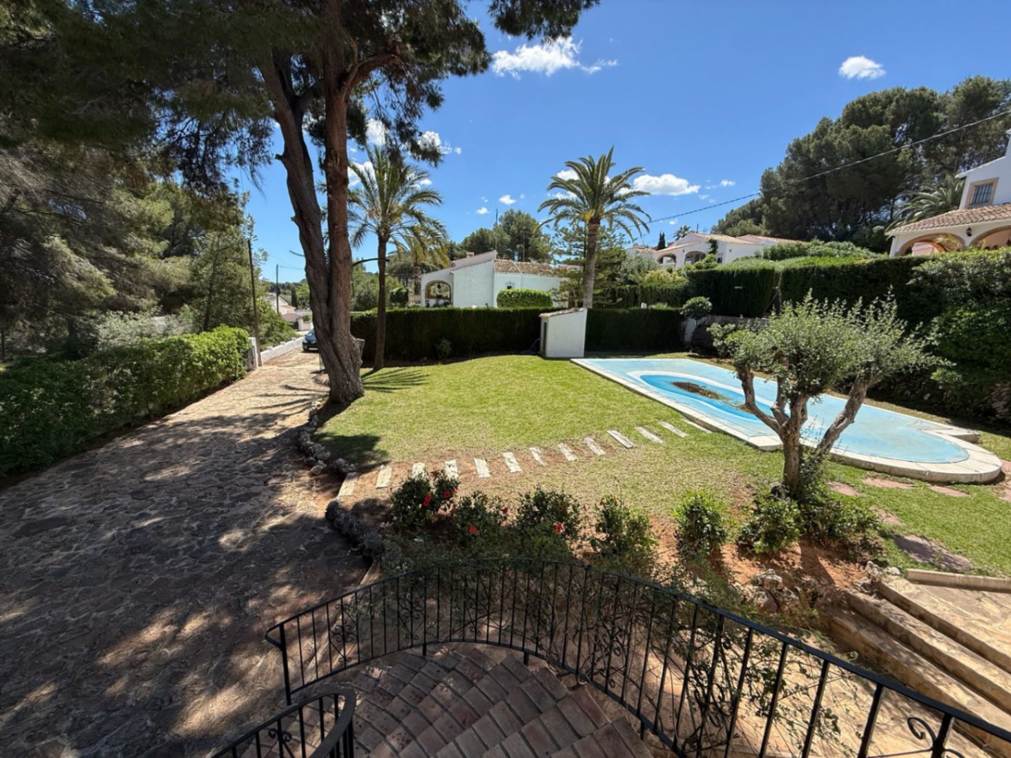 2-4B8K79 - Traditional villa for sale in Javea just a few meters from Arenal beach.