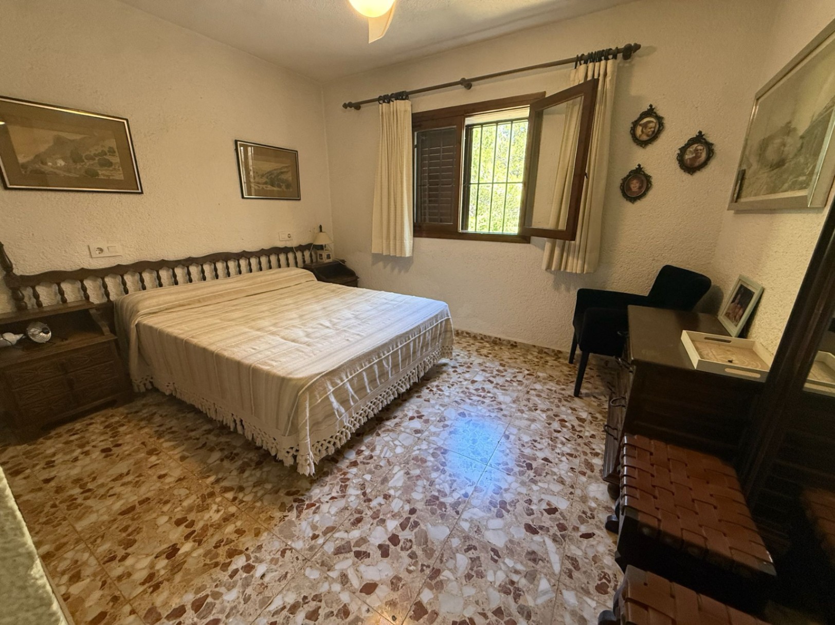 2-4B8K79 - Traditional villa for sale in Javea just a few meters from Arenal beach.