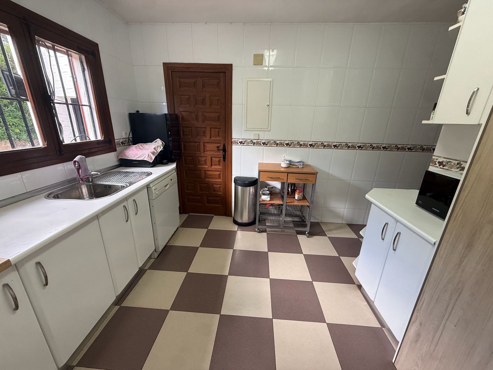 2-4B8K79 - Traditional villa for sale in Javea just a few meters from Arenal beach.