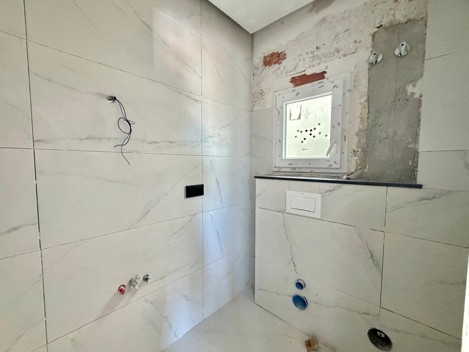 2-1O1CNV7 - Appartement rénové à vendre à Jávea, au centre-ville.