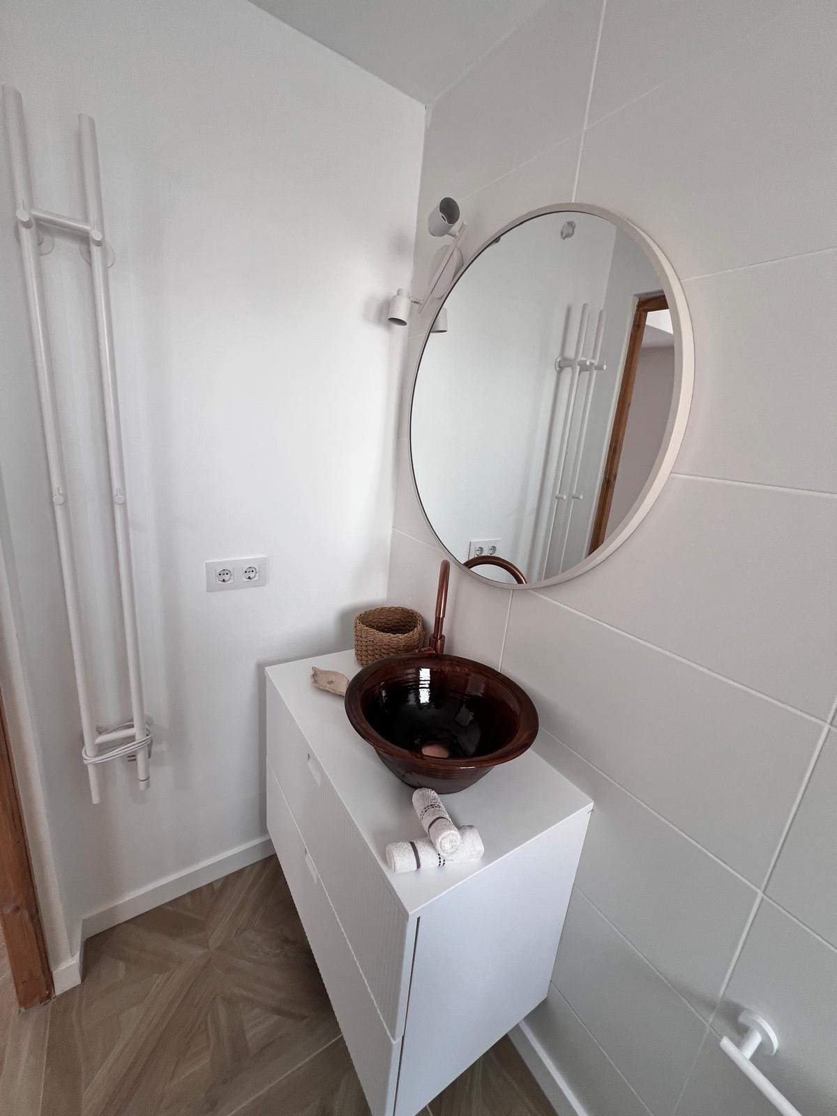2-1YSL4C8 - Exclusive fully renovated village house for sale in Javea.
