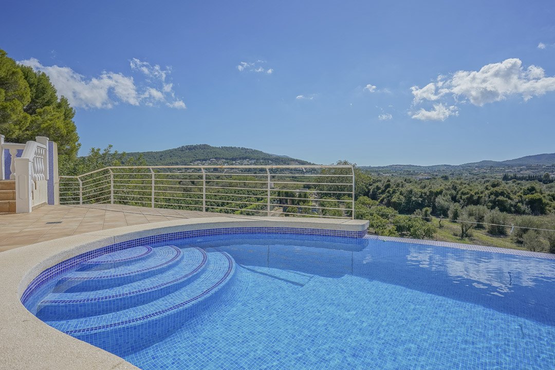 Beautiful villa with panoramic views for sale in Jávea