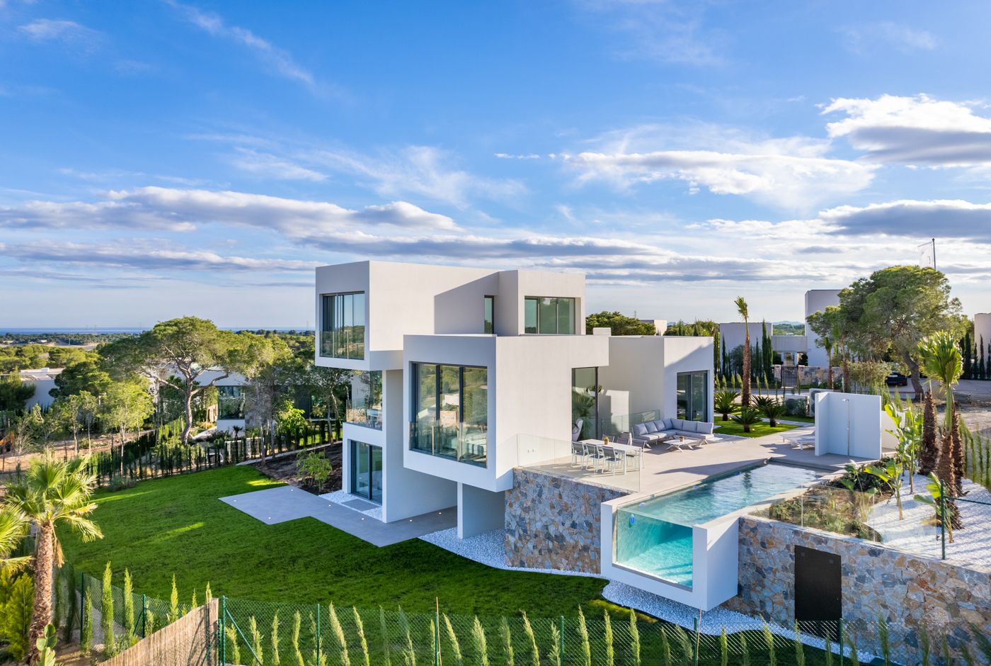 Villa de luxe à vendre à Las Colinas Golf & Country Club