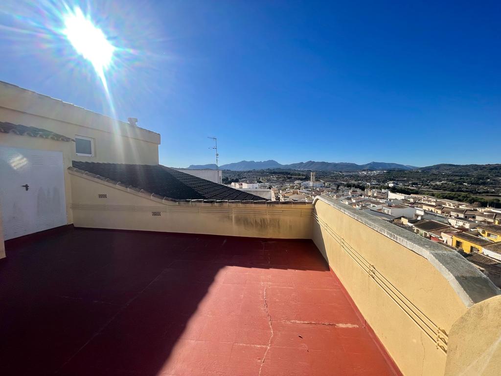 2-bedroom apartment with panoramic views for sale in Teulada