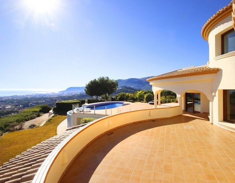Luxus-Villa zum Verkauf mit Meerblick in Calpe - Costa Blanca