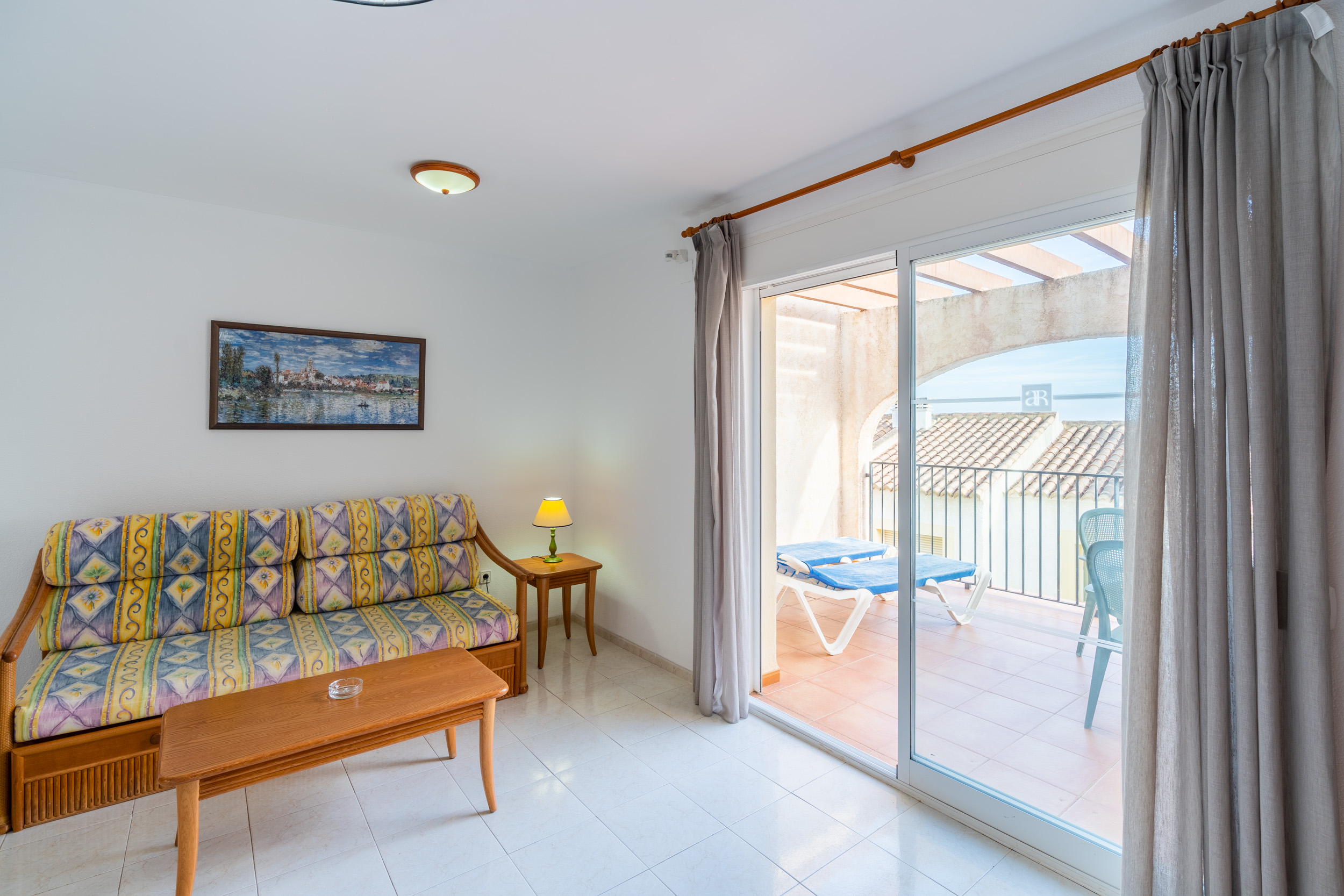 Bungalow for sale in Calpe in residential area with sea views and Peñon de Ifach