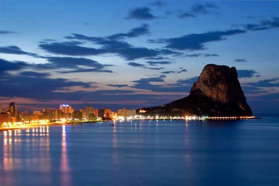 Bungalow for sale in Calpe in residential area with sea views and Peñon de Ifach