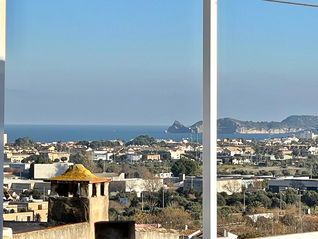 Exclusive 3-bedroom town house for sale in Javea