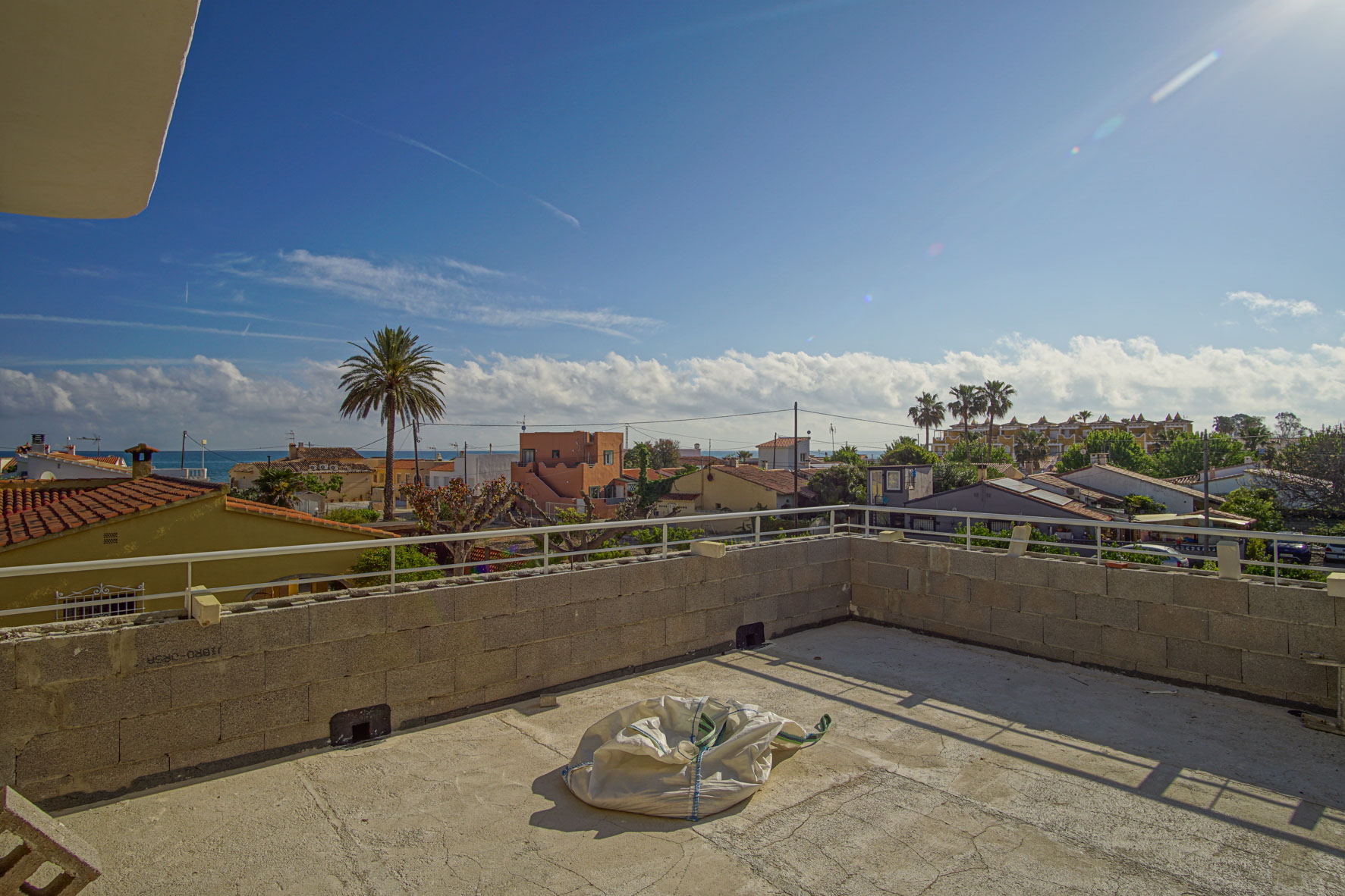 Modern villa project near the beach for sale in Els Poblets