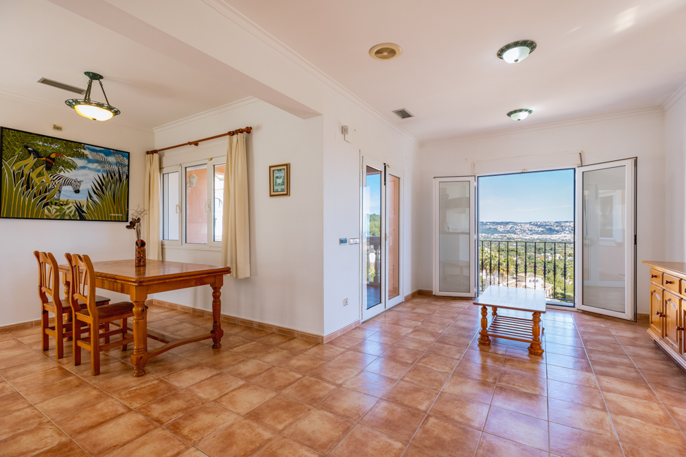 Traditionele villa met uitzicht op zee te koop in Javea