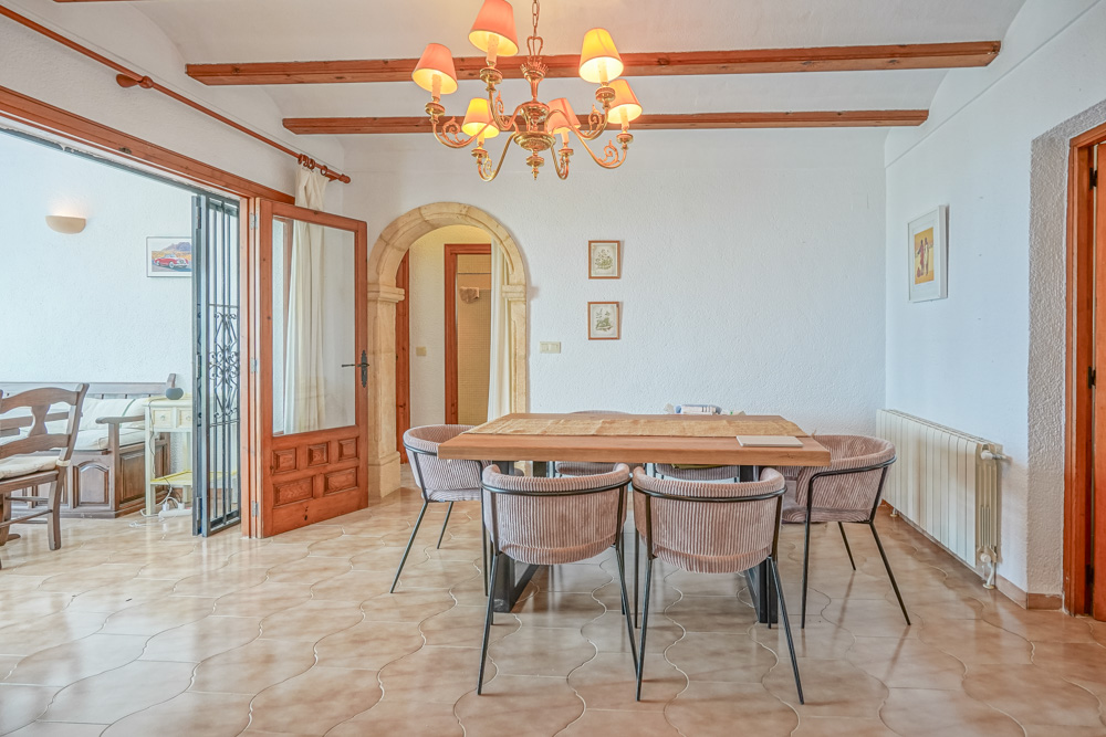 Traditional villa with beautiful views of the bay of Jávea